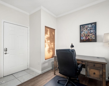3236 E Chandler Boulevard - Photo Thumbnail 14