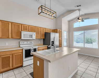 9250 E Carmel Avenue - Photo Thumbnail 11