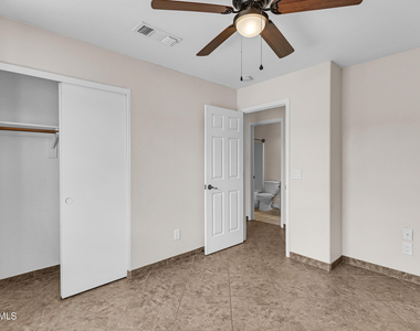 9250 E Carmel Avenue - Photo Thumbnail 18