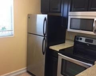 1040 Lake Shore Drive - Photo Thumbnail 1