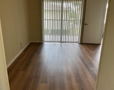 1550 Se Royal Green Circle - Photo Thumbnail 6