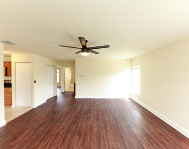 13342 87th Street N - Photo Thumbnail 9