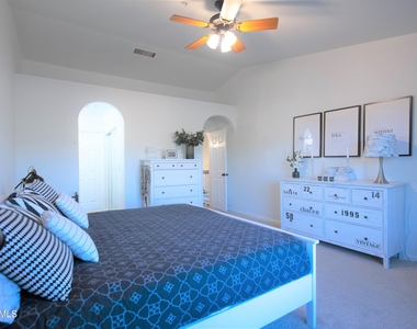 14203 N 101st Street - Photo Thumbnail 9