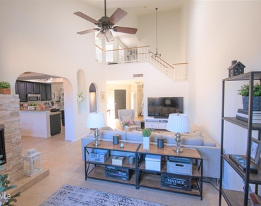 14203 N 101st Street - Photo Thumbnail 2