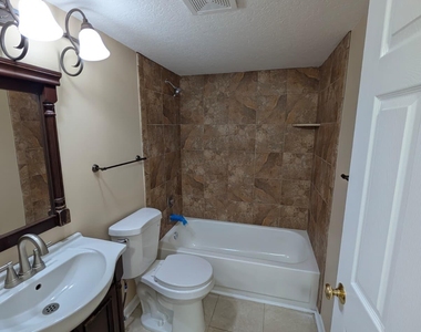 150 Pineview Road - Photo Thumbnail 12