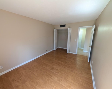 150 Pineview Road - Photo Thumbnail 8