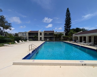 150 Pineview Road - Photo Thumbnail 5