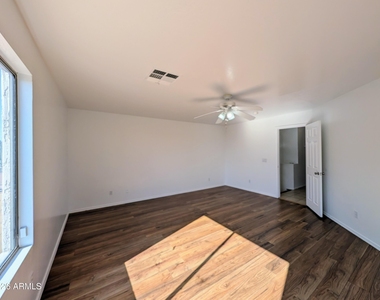 6416 N 78th Lane - Photo Thumbnail 39