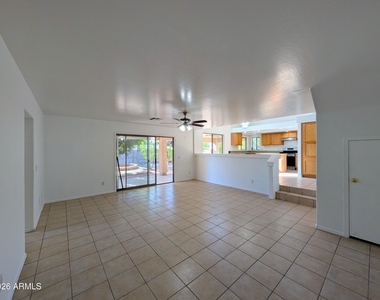 6416 N 78th Lane - Photo Thumbnail 24