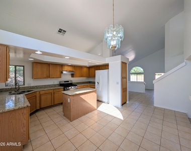 6416 N 78th Lane - Photo Thumbnail 18