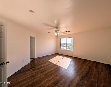 6416 N 78th Lane - Photo Thumbnail 37