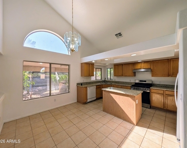 6416 N 78th Lane - Photo Thumbnail 15