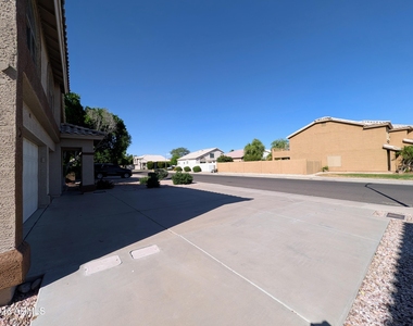 6416 N 78th Lane - Photo Thumbnail 3
