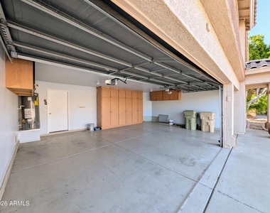 6416 N 78th Lane - Photo Thumbnail 33