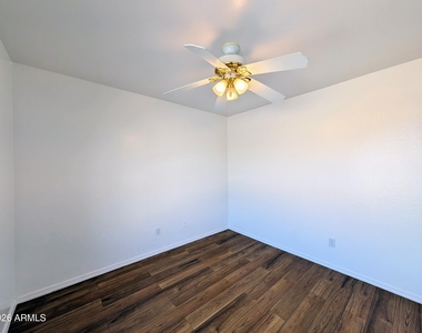 6416 N 78th Lane - Photo Thumbnail 54