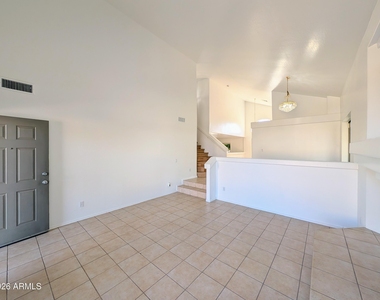 6416 N 78th Lane - Photo Thumbnail 10