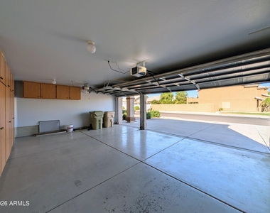 6416 N 78th Lane - Photo Thumbnail 30