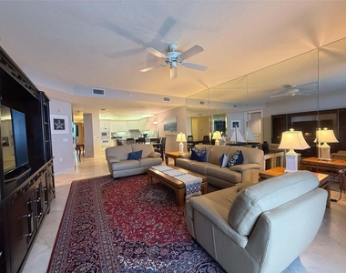 800 Ocean Drive - Photo Thumbnail 14