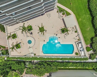 800 Ocean Drive - Photo Thumbnail 37