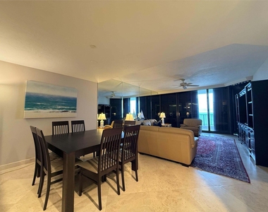 800 Ocean Drive - Photo Thumbnail 13