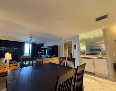 800 Ocean Drive - Photo Thumbnail 16