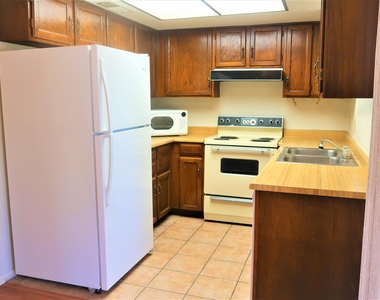 17228 N 16th Drive - Photo Thumbnail 5