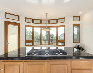10685 E Cottontail Lane - Photo Thumbnail 7