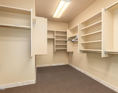 10685 E Cottontail Lane - Photo Thumbnail 19