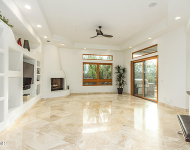 10685 E Cottontail Lane - Photo Thumbnail 11
