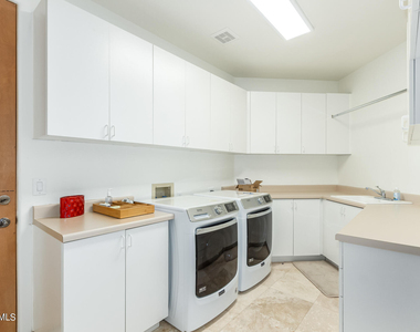 10685 E Cottontail Lane - Photo Thumbnail 30