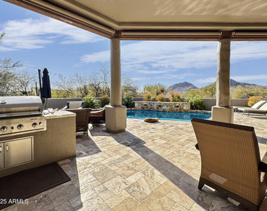 10685 E Cottontail Lane - Photo Thumbnail 31