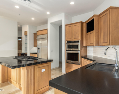 10685 E Cottontail Lane - Photo Thumbnail 9