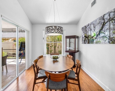 2470 Sandstone Court - Photo Thumbnail 7