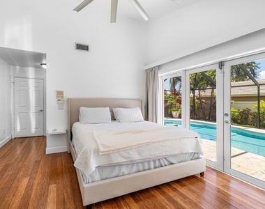 2470 Sandstone Court - Photo Thumbnail 31