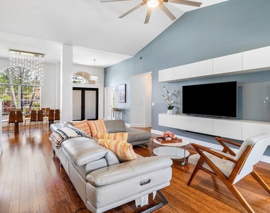 2470 Sandstone Court - Photo Thumbnail 6