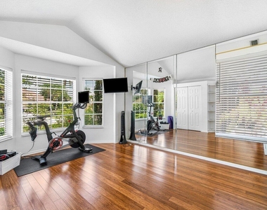 2470 Sandstone Court - Photo Thumbnail 34