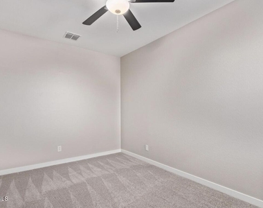 2936 N Augustine -- - Photo Thumbnail 8