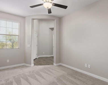 2936 N Augustine -- - Photo Thumbnail 7