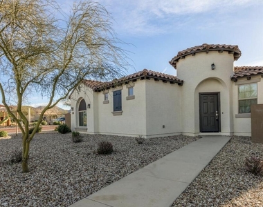 2936 N Augustine -- - Photo Thumbnail 1