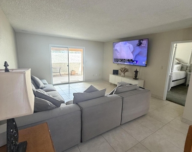 13321 N 26th Avenue - Photo Thumbnail 2