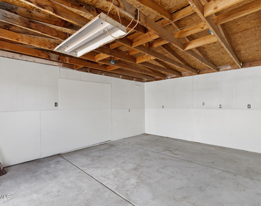 2246 W Sierra Street - Photo Thumbnail 32