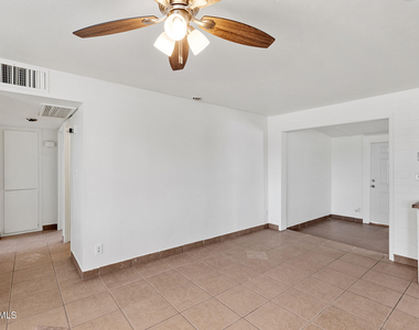 2246 W Sierra Street - Photo Thumbnail 17