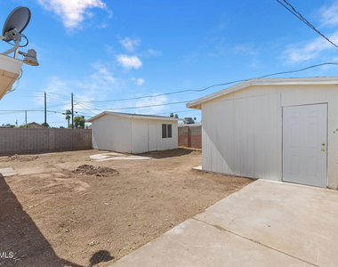 2246 W Sierra Street - Photo Thumbnail 40