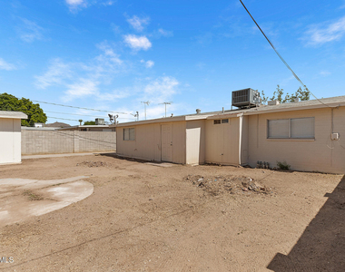 2246 W Sierra Street - Photo Thumbnail 43