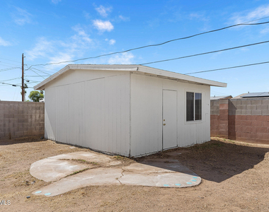 2246 W Sierra Street - Photo Thumbnail 36
