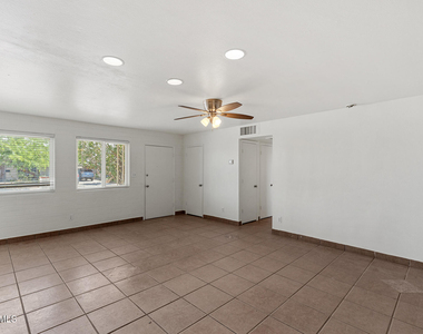 2246 W Sierra Street - Photo Thumbnail 16