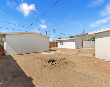 2246 W Sierra Street - Photo Thumbnail 42