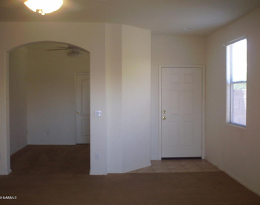 16671 N 169th Avenue - Photo Thumbnail 1