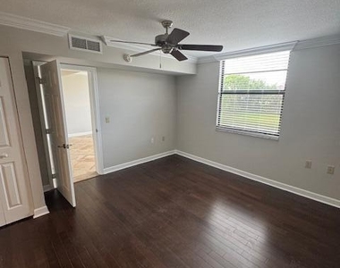 3540 Whitehall Drive - Photo Thumbnail 17