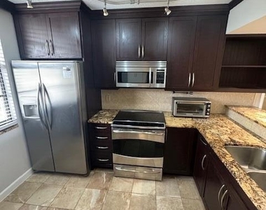 3540 Whitehall Drive - Photo Thumbnail 8
